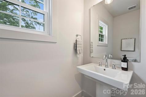 201 Coxe Avenue Charlotte NC 28208