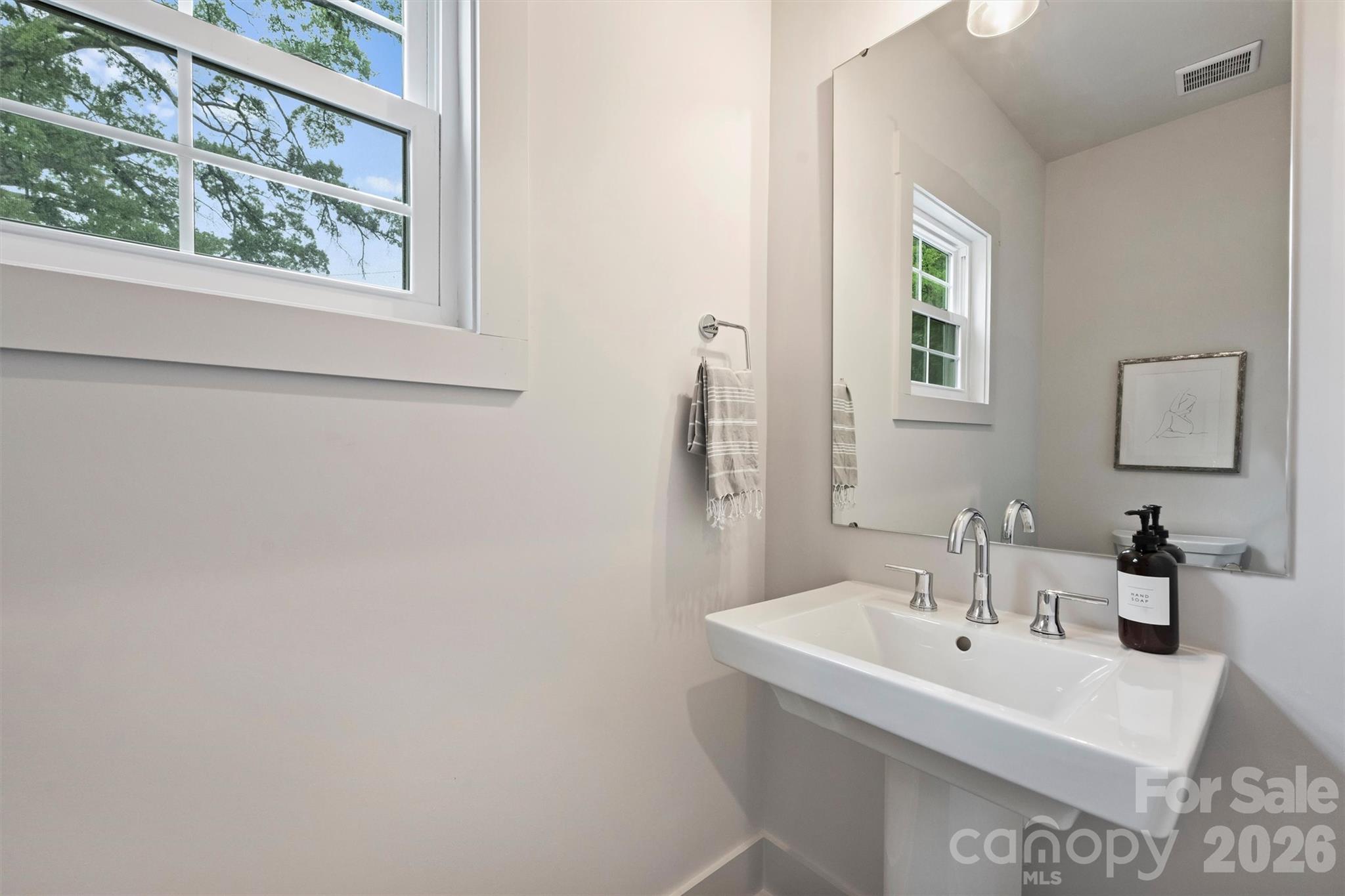 201 Coxe Avenue Charlotte NC 28208