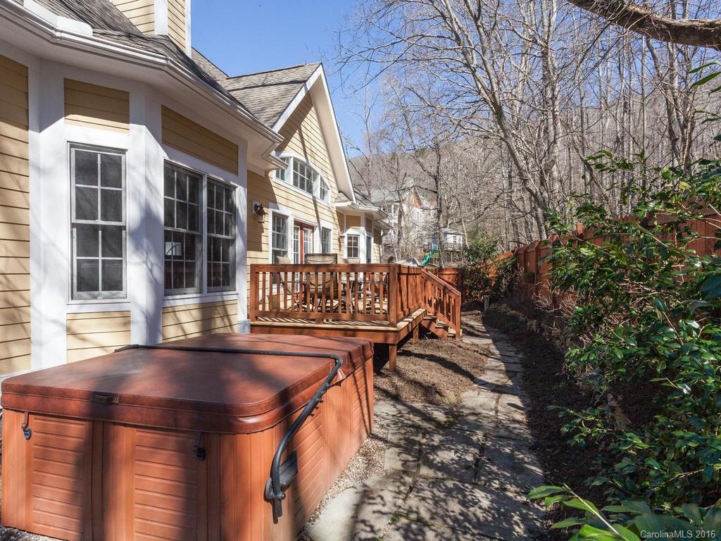 111 Ben Nevis Court Asheville NC 28803