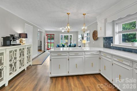 32 Central Avenue Weaverville NC 28787