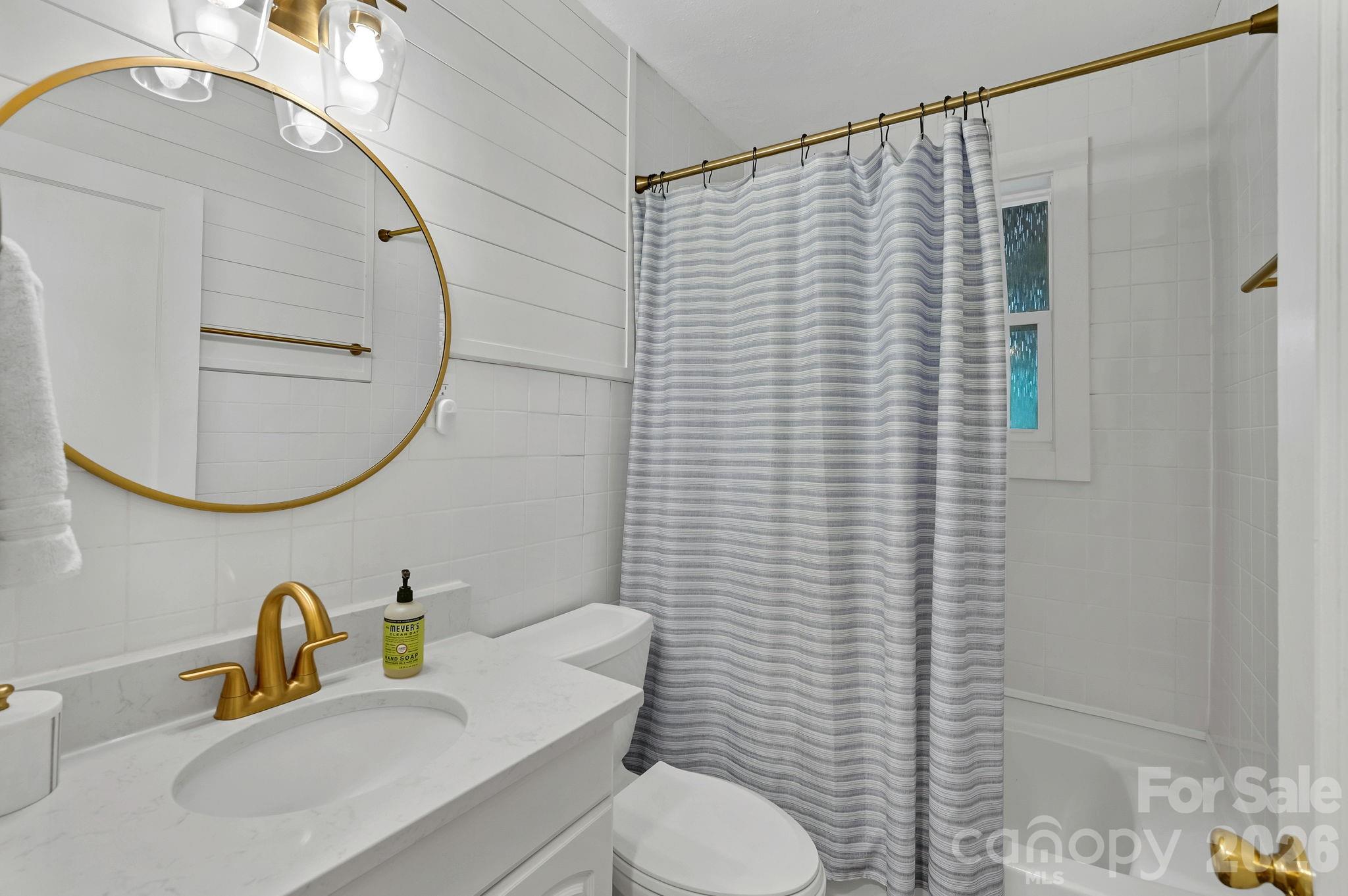 32 Central Avenue Weaverville NC 28787