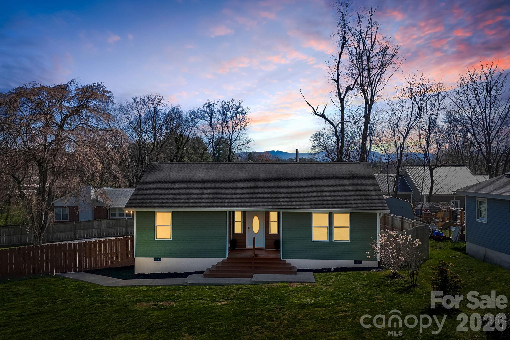 1844 Willow Road Hendersonville NC 28739