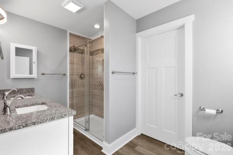 1844 Willow Road Hendersonville NC 28739