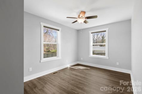 1844 Willow Road Hendersonville NC 28739