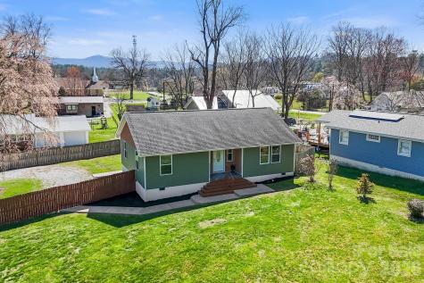 1844 Willow Road Hendersonville NC 28739