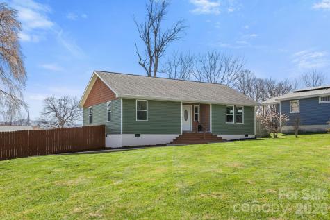 1844 Willow Road Hendersonville NC 28739