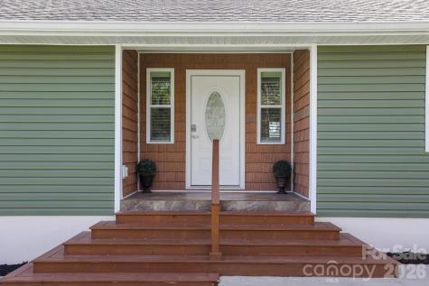 1844 Willow Road Hendersonville NC 28739