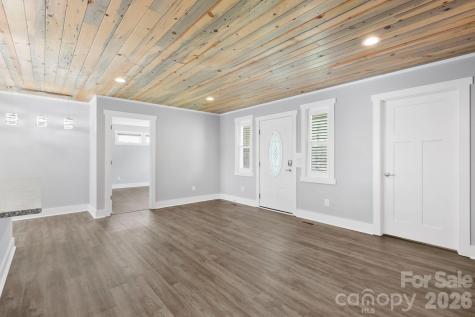1844 Willow Road Hendersonville NC 28739