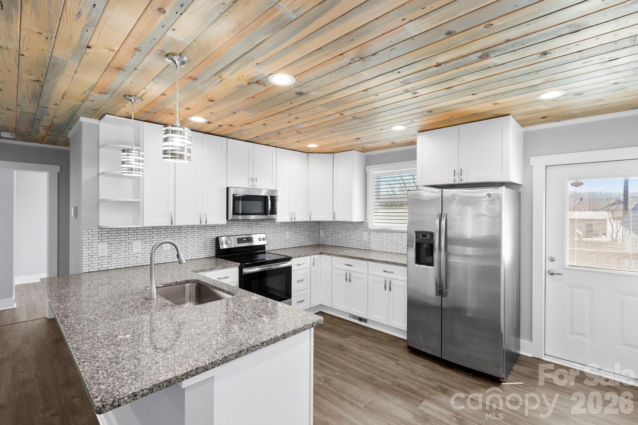 1844 Willow Road Hendersonville NC 28739