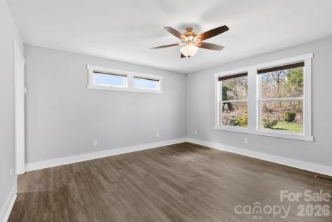 1844 Willow Road Hendersonville NC 28739
