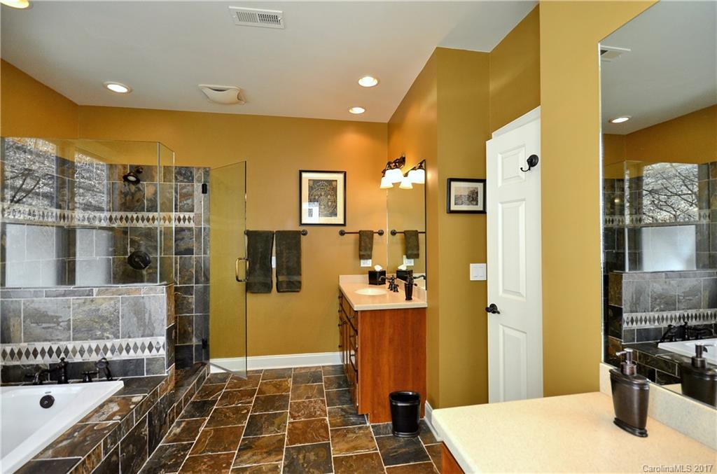 29 Hope View Road Swannanoa NC 28778