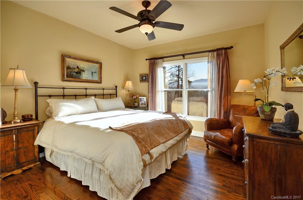 29 Hope View Road Swannanoa NC 28778
