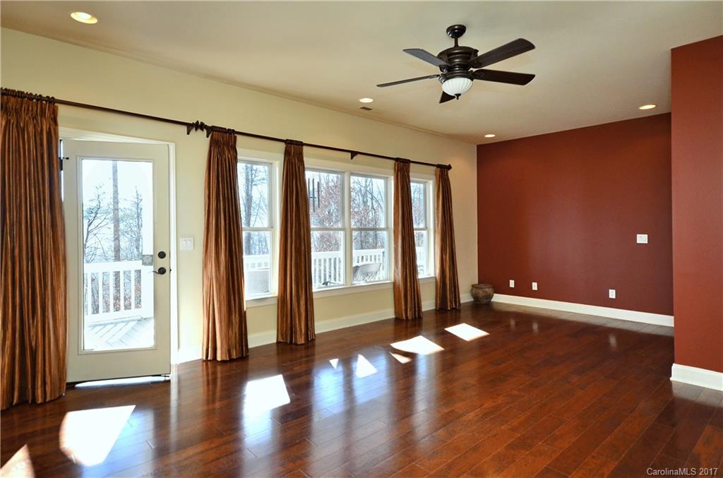 29 Hope View Road Swannanoa NC 28778