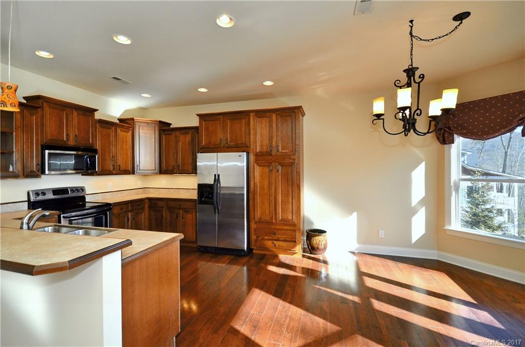 29 Hope View Road Swannanoa NC 28778