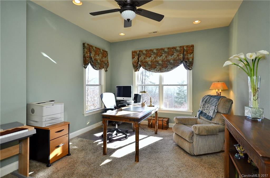 29 Hope View Road Swannanoa NC 28778