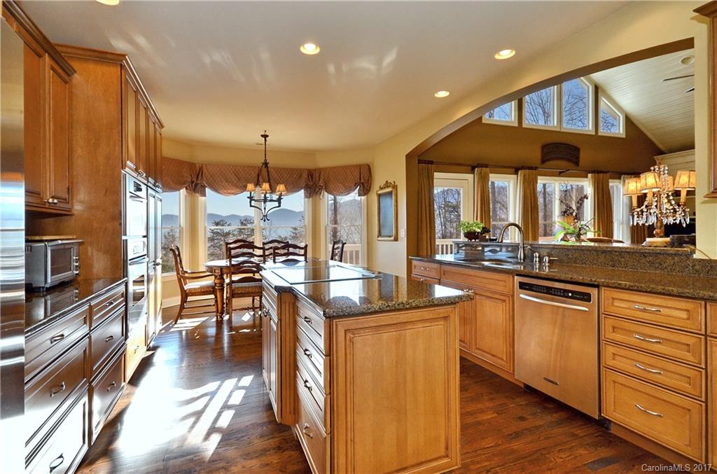 29 Hope View Road Swannanoa NC 28778