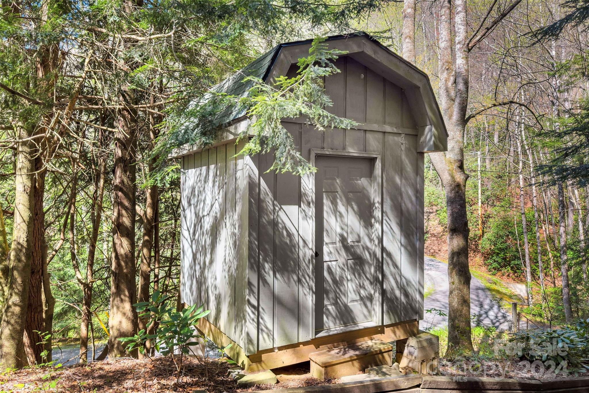 24 Black Oak Forest Road Fairview NC 28730