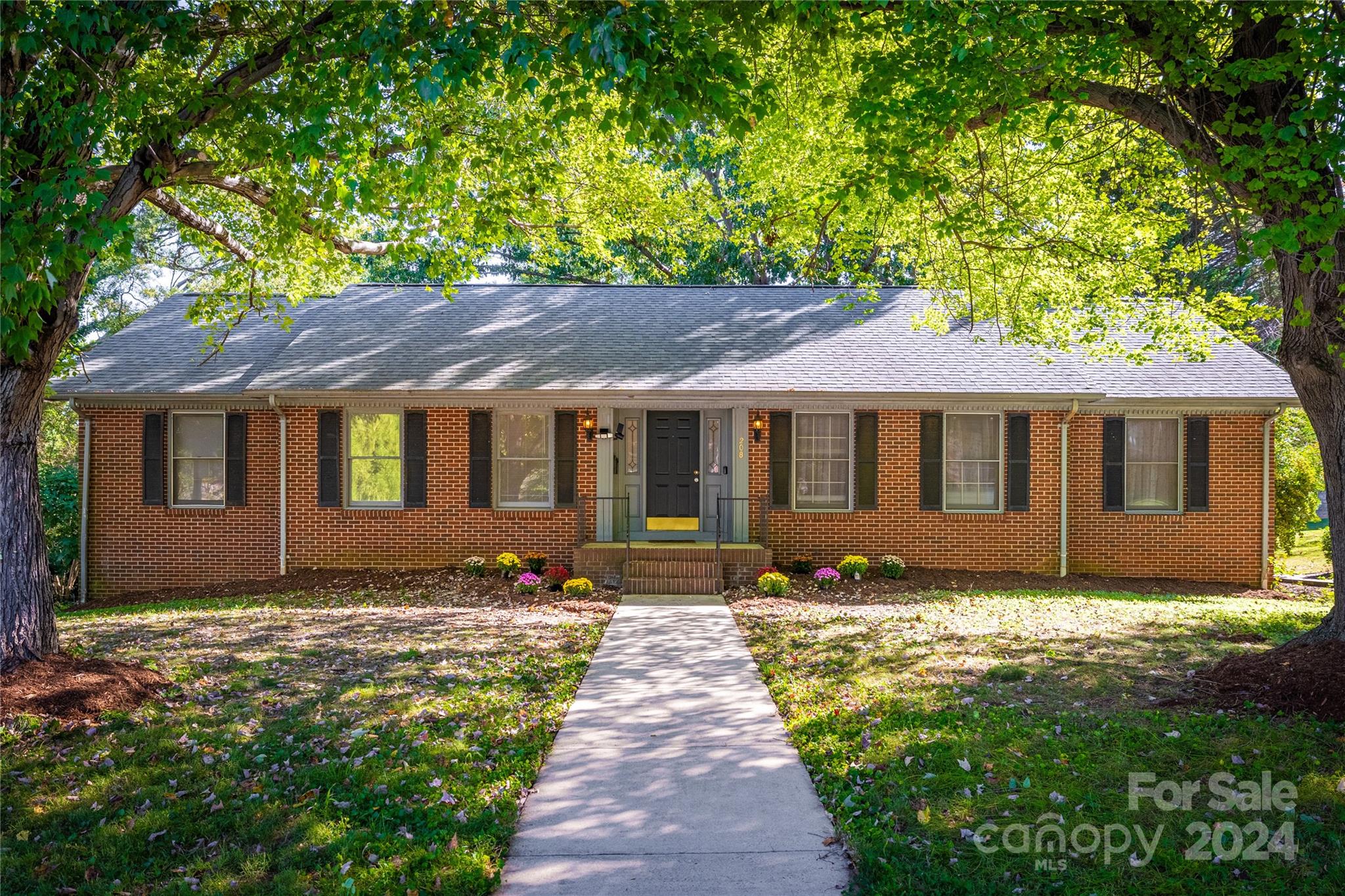208 Knox Street Statesville NC 28677
