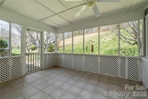 176 Derbyshire Drive Hendersonville NC 28792