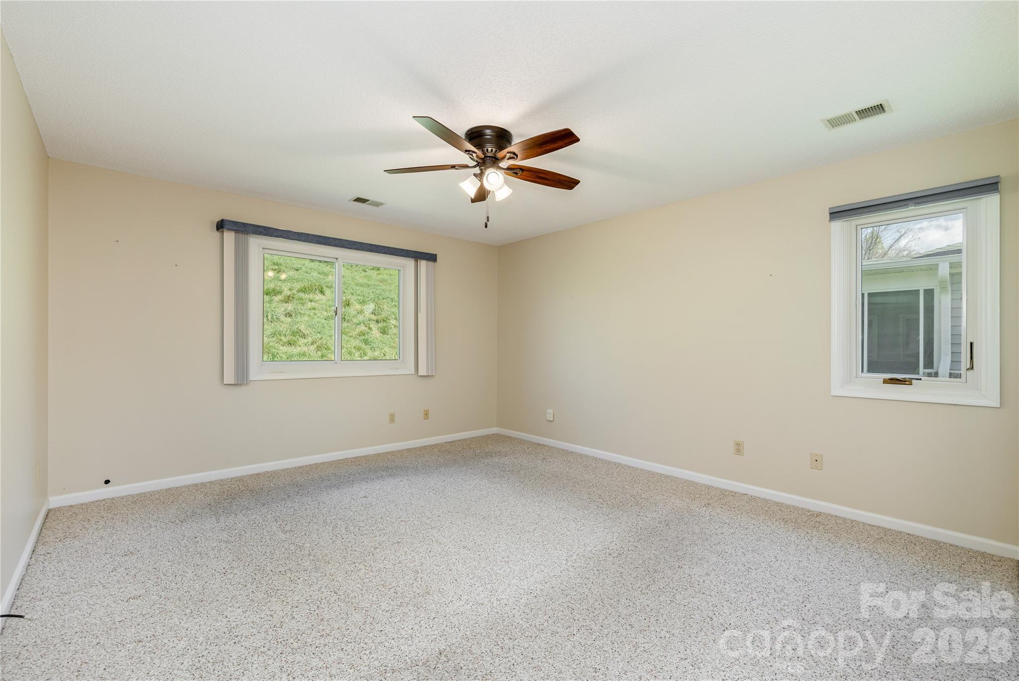 176 Derbyshire Drive Hendersonville NC 28792