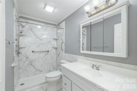 176 Derbyshire Drive Hendersonville NC 28792