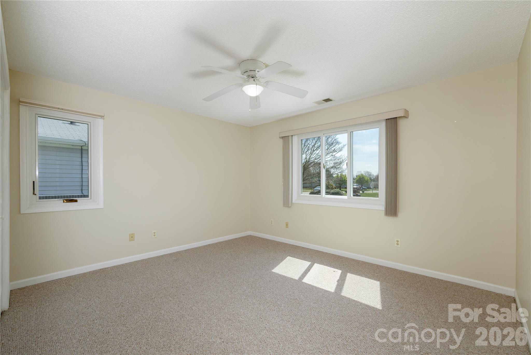 176 Derbyshire Drive Hendersonville NC 28792