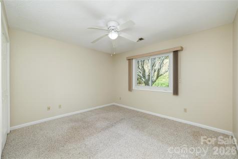 176 Derbyshire Drive Hendersonville NC 28792