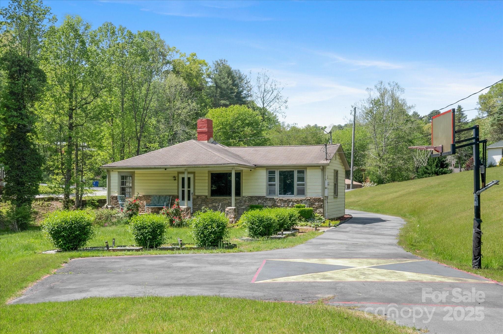35 Homeway Road Asheville NC 28806