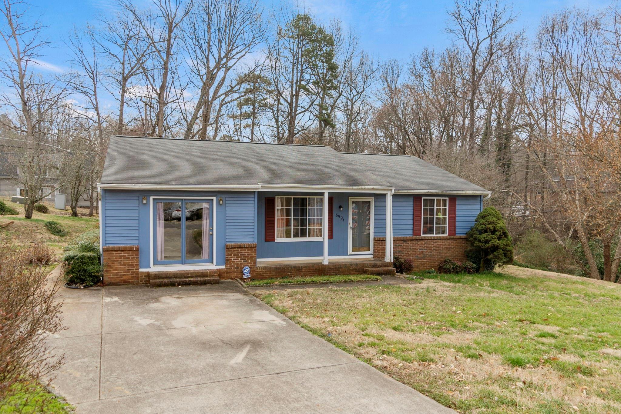 6521 Rocklake Drive Charlotte NC 28214