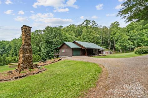 47 Old Chimney Drive Burnsville NC 28714