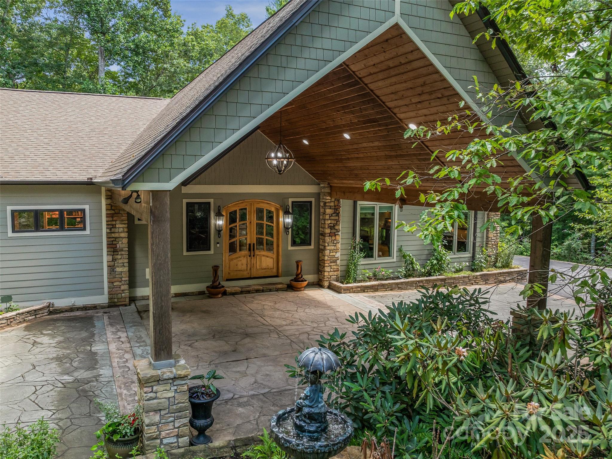 105 Blackberry Lane Fairview NC 28730