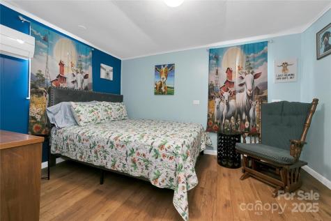 626 Fairview Loop Hot Springs NC 28743