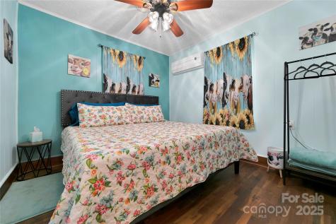 626 Fairview Loop Hot Springs NC 28743