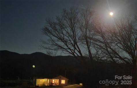 626 Fairview Loop Hot Springs NC 28743