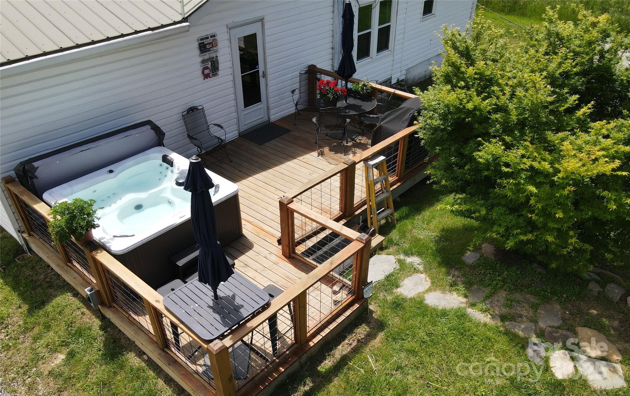 626 Fairview Loop Hot Springs NC 28743