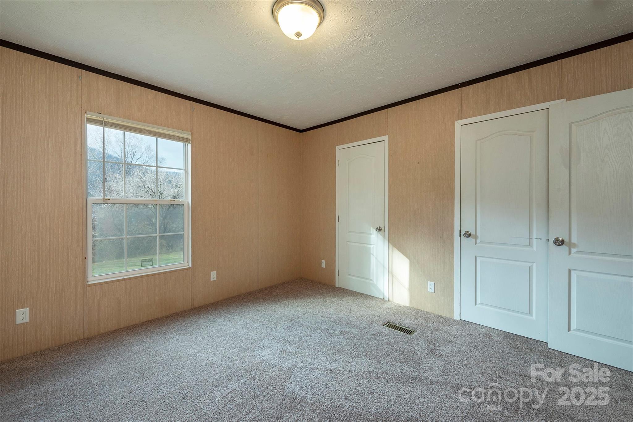 332 Richmond Avenue Swannanoa NC 28778