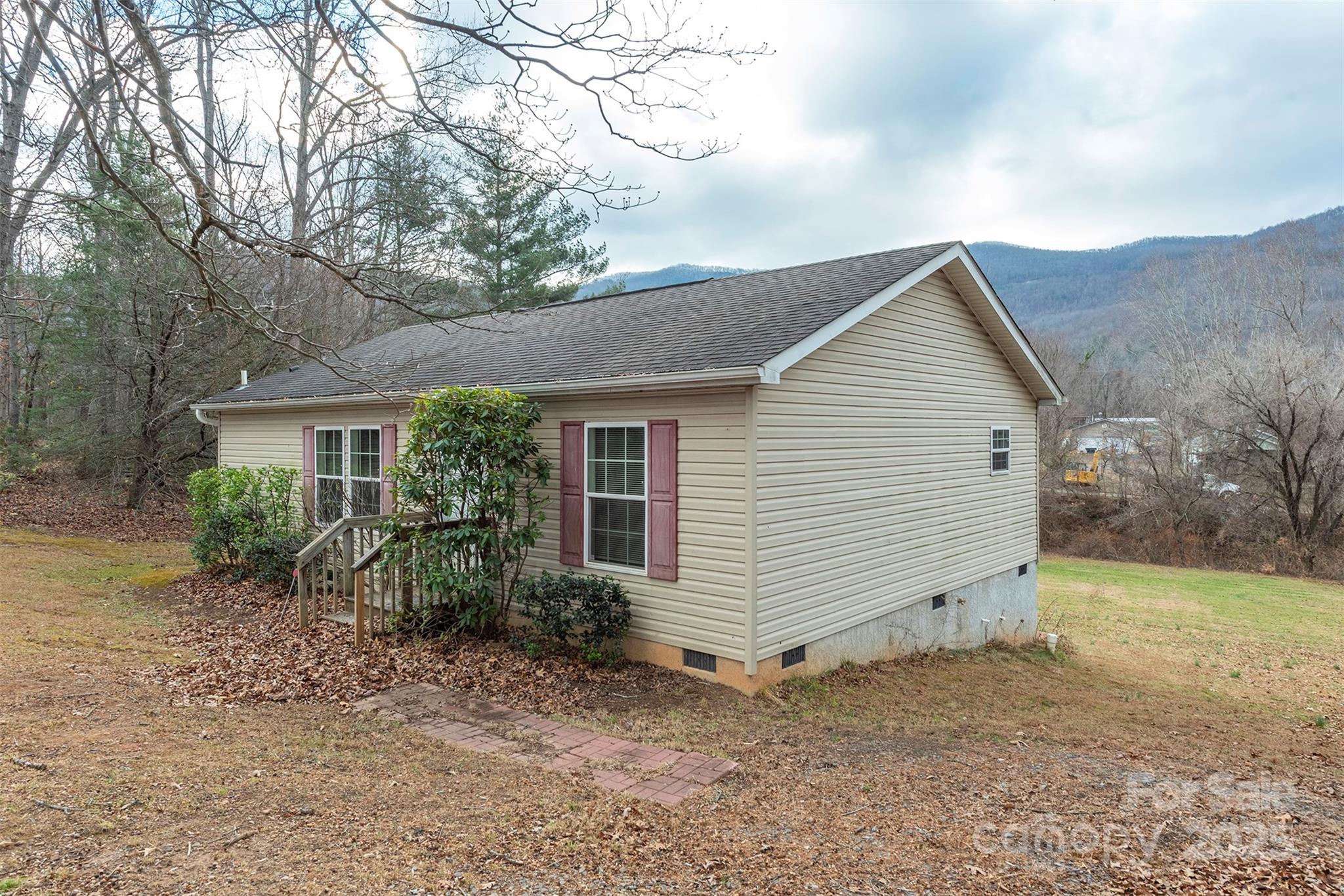 332 Richmond Avenue Swannanoa NC 28778