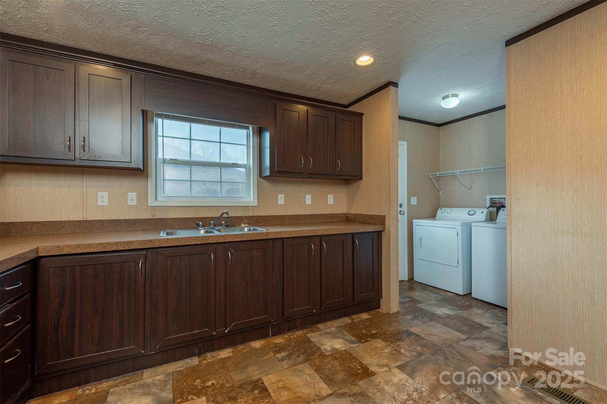 332 Richmond Avenue Swannanoa NC 28778