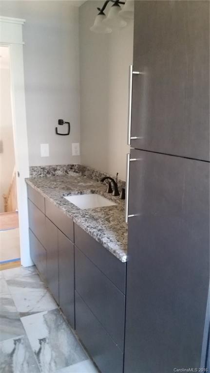 28 Shaker Court Asheville NC 28805