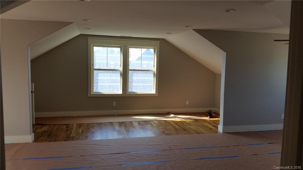 28 Shaker Court Asheville NC 28805