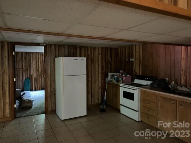 2752 Old Highway 221 S Marion NC 28752