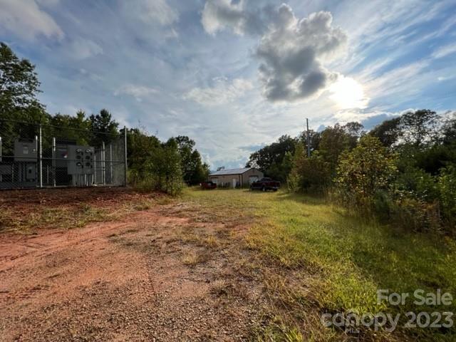 2752 Old Highway 221 S Marion NC 28752