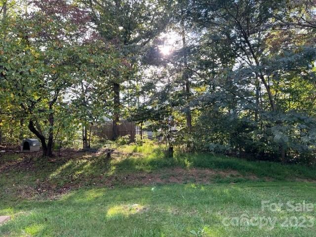 2752 Old Highway 221 S Marion NC 28752