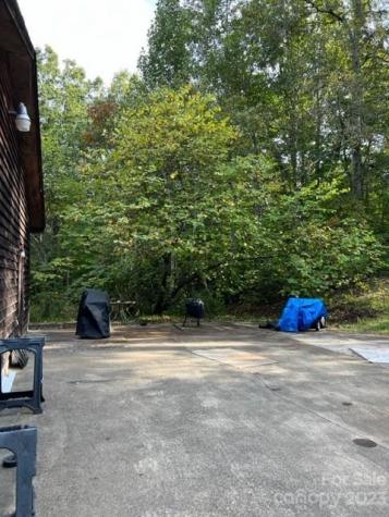 2752 Old Highway 221 S Marion NC 28752