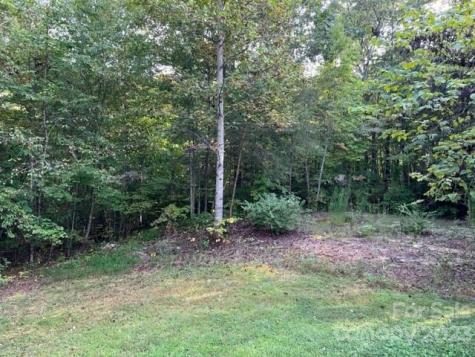 2752 Old Highway 221 S Marion NC 28752