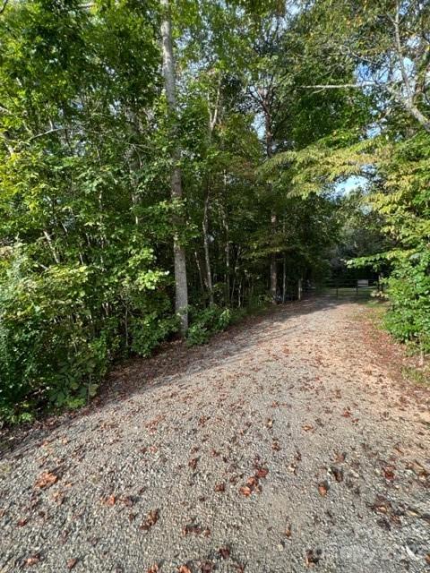 2752 Old Highway 221 S Marion NC 28752