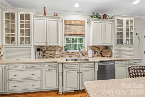 420 Kanuga Forest Drive Hendersonville NC 28739