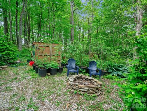 228 Continental Divide Road Spruce Pine NC 28777