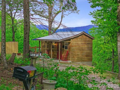 228 Continental Divide Road Spruce Pine NC 28777