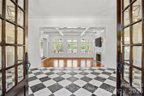 4536 Parview Drive N Charlotte NC 28226